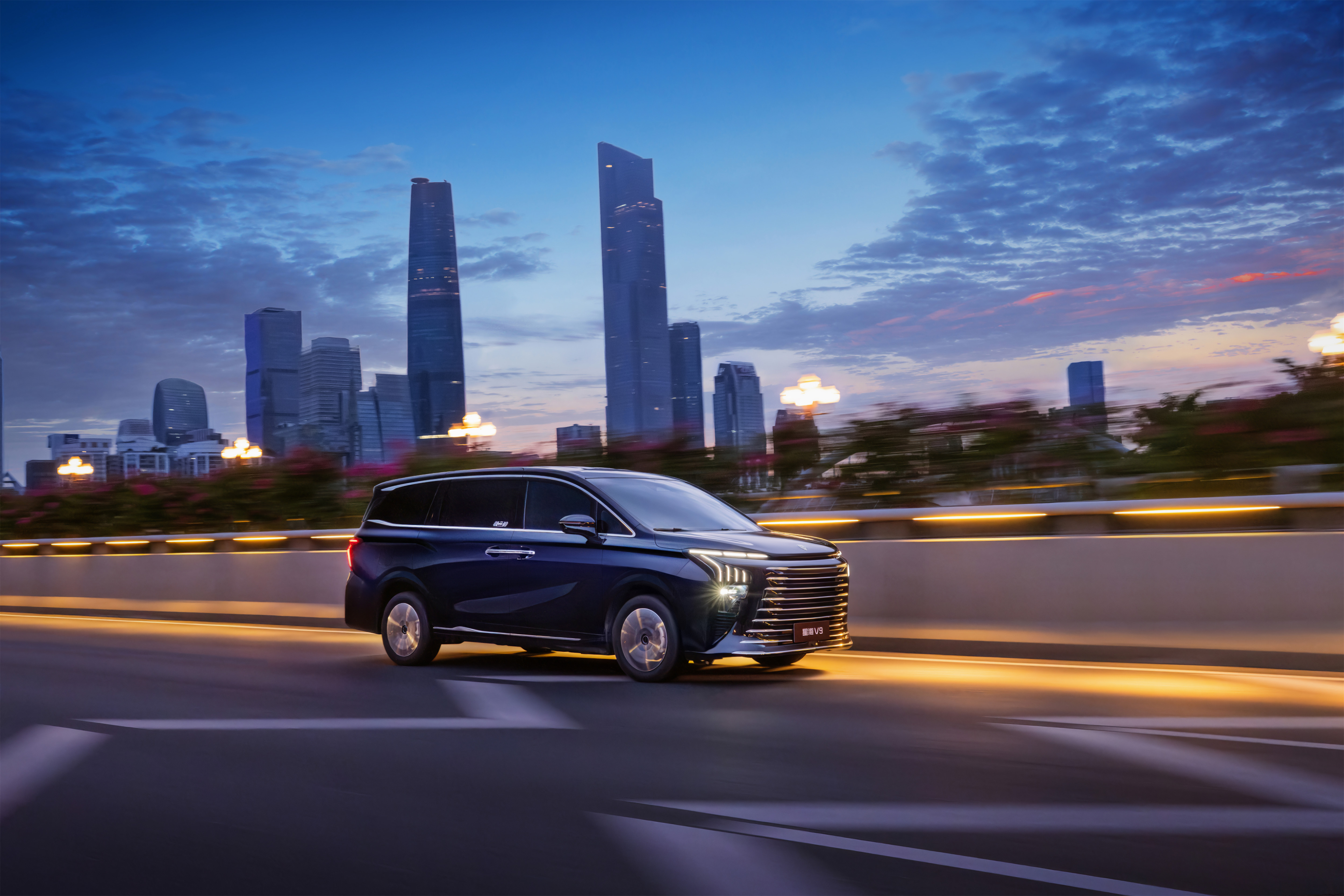 吴镇宇力荐，20万内唯一中大型插混MPV，星海V9越享系列正式上市